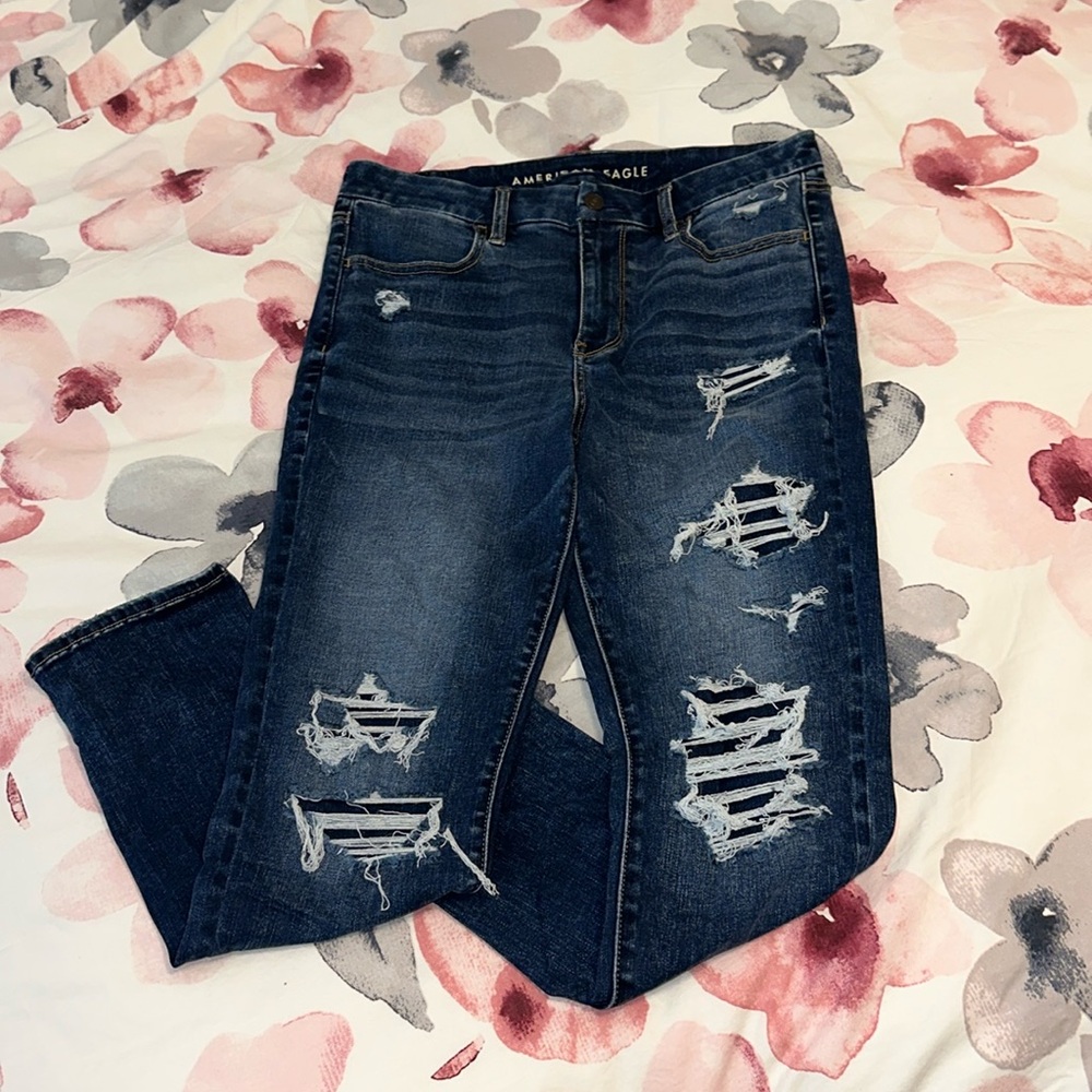 American Eagle hi rise jegging destroyed crop size 12